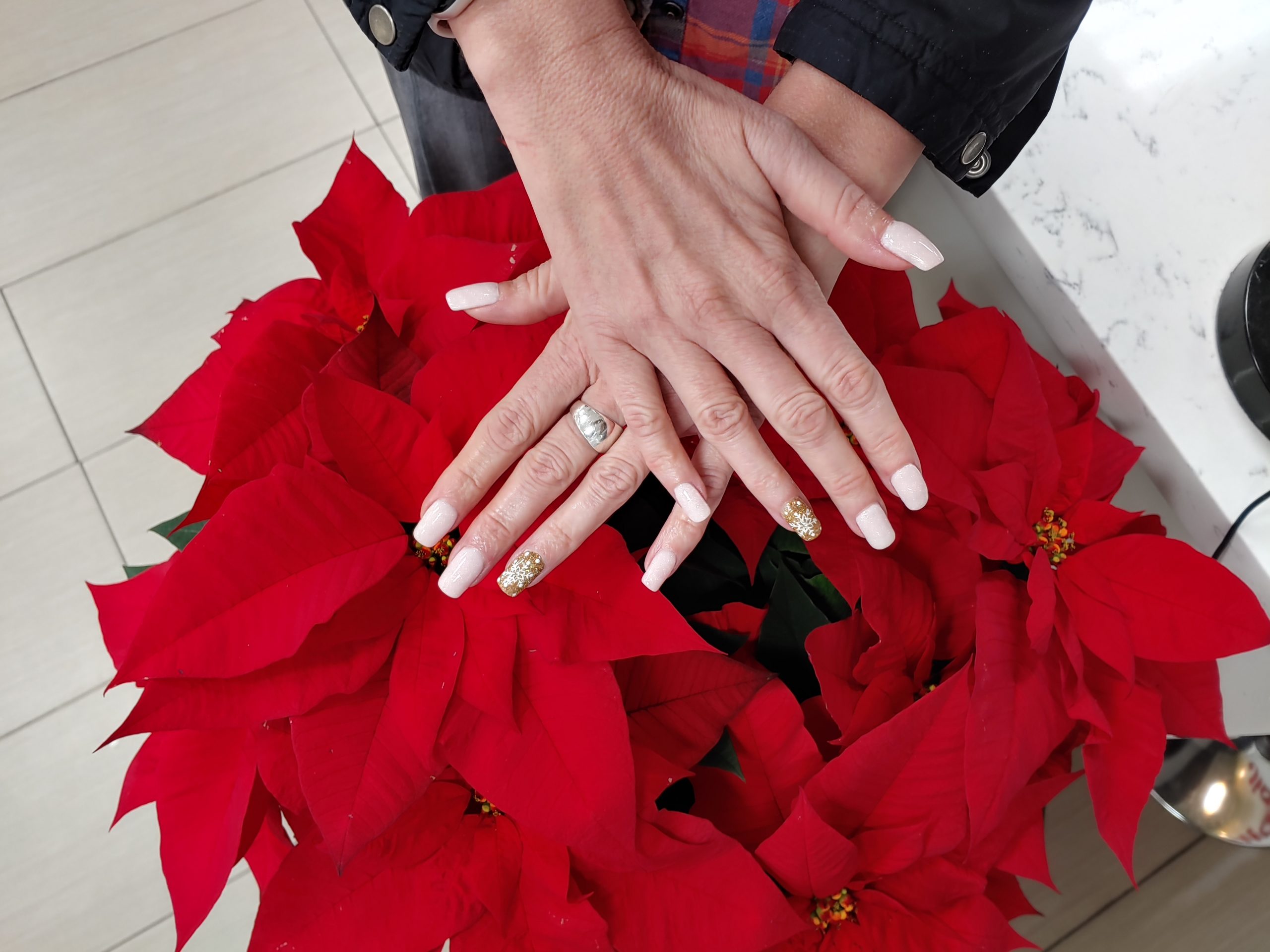 Vivid Nails in Sherwood